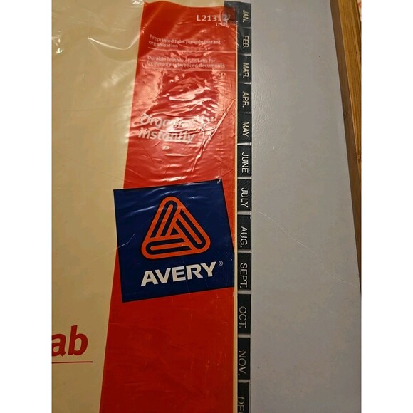 Avery Preprinted Leather Style Tab Dividers #121312  Jan-Dec New Sealed Office - Picture 2 of 4